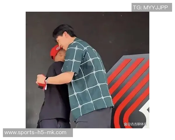 开拓者球员杨瀚森与利拉德参与儿童自我提升活动展现关怀