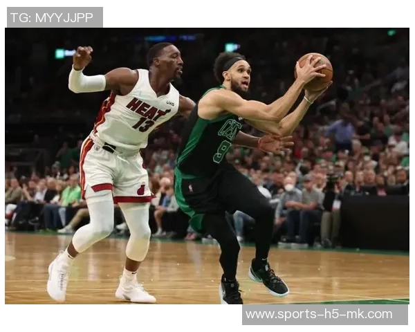 阿德巴约半场表现出色贡献13分9板助力球队攻守兼备正负值高达7 阿德巴约半场表现出色贡献13分9板助力球队攻守兼备正负值高达7